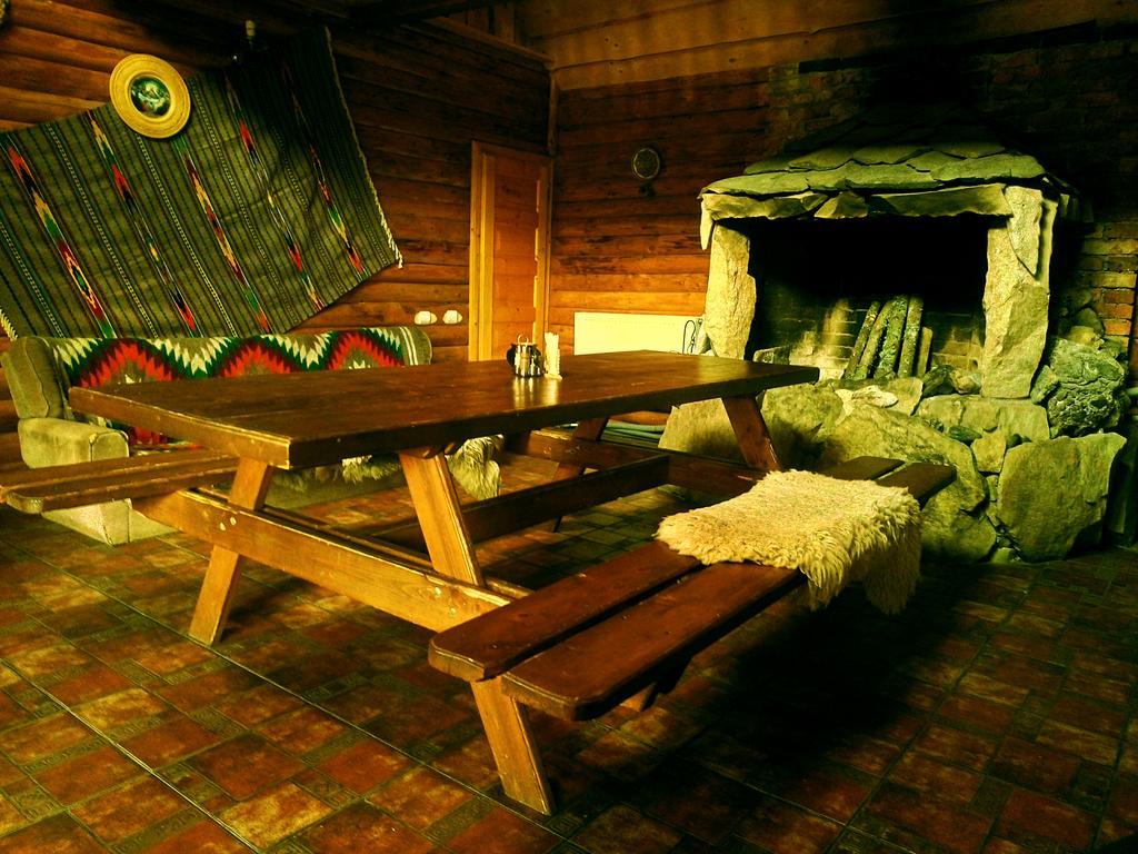 ホテル Gostynniy Dvir Raytshtoky ボロフタ エクステリア 写真